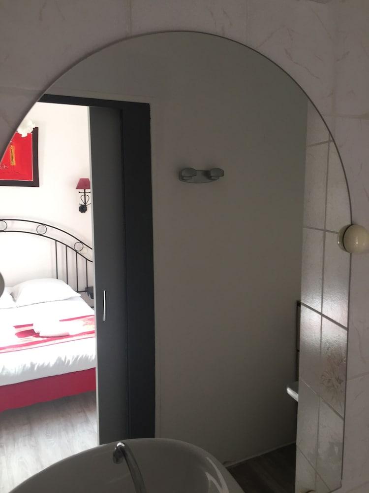 Hostellerie De La Source Arles Luaran gambar